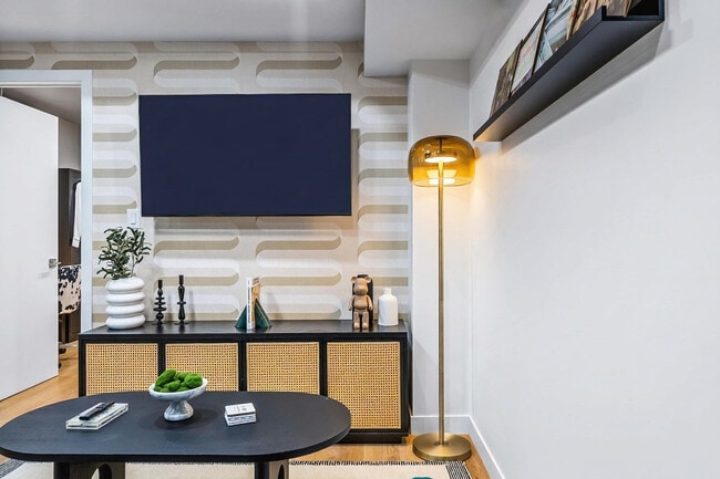 Photo - 168 McCaul St Unit SI ID1389236P