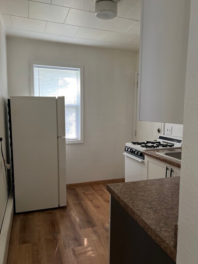 Photo - 2622 Hanson St