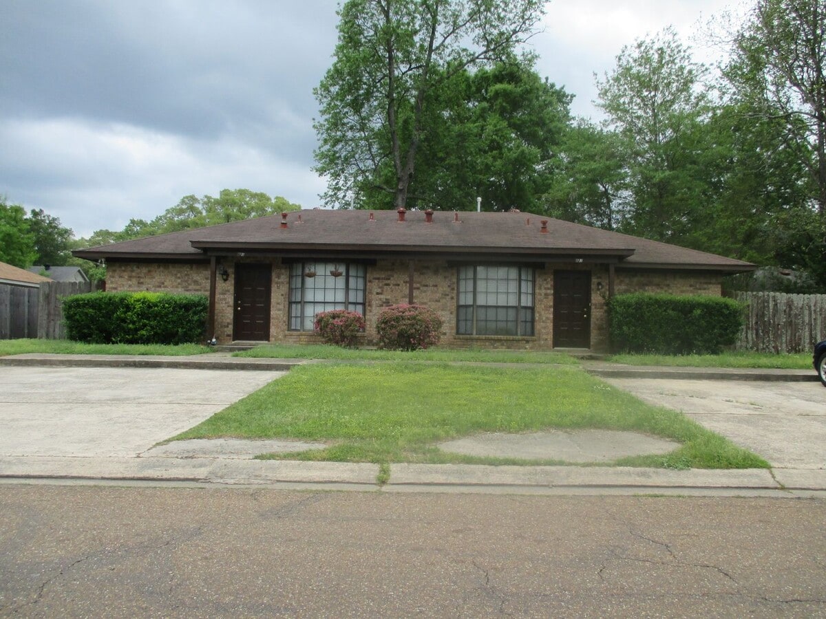 Photo - 1127 Sybil Dr House