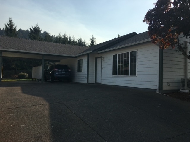 Building Photo - 2543 E Main St Rental