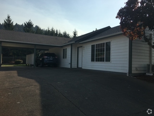 Building Photo - 2543 E Main St Rental
