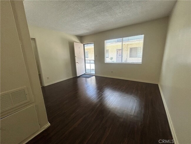 Photo - 327 W Carson St Unit 11