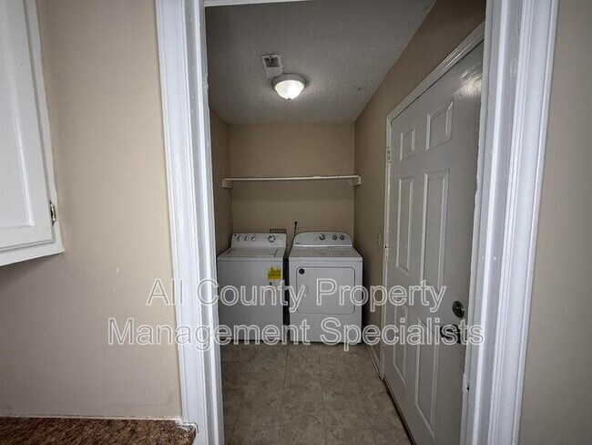 Photo - 313 Thornridge Rd