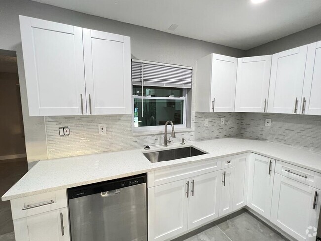 Building Photo - 125 Barcelona Dr Rental