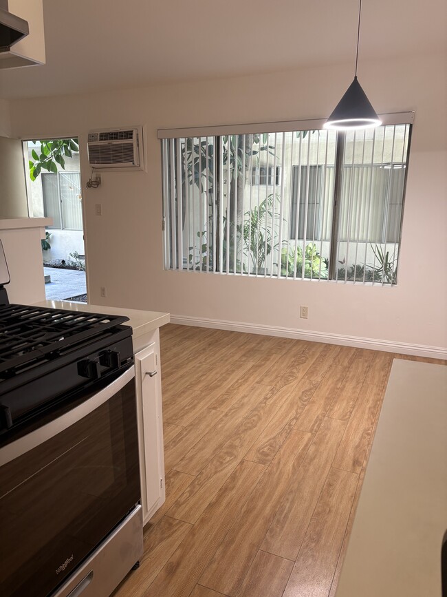 Photo - 5123 Raleigh St