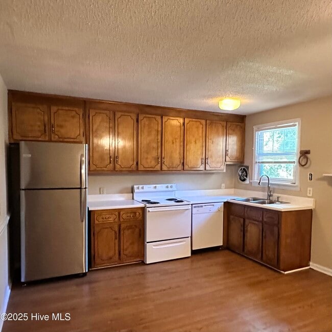 Photo - 127 E New Jersey Ave