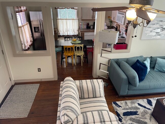 Living Room passthru and arch entry to Kitchen - 541 E Jones Ln