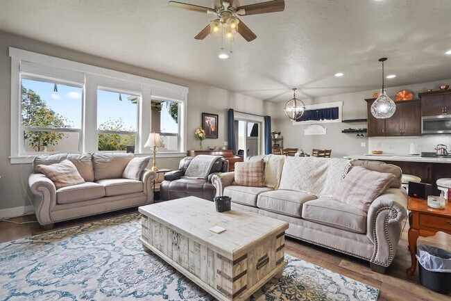 Photo - 18713 Easter Peak Ave Unit ID1460919P