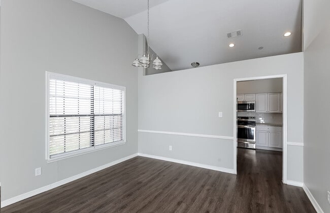 Photo - 3707 Seville Ln