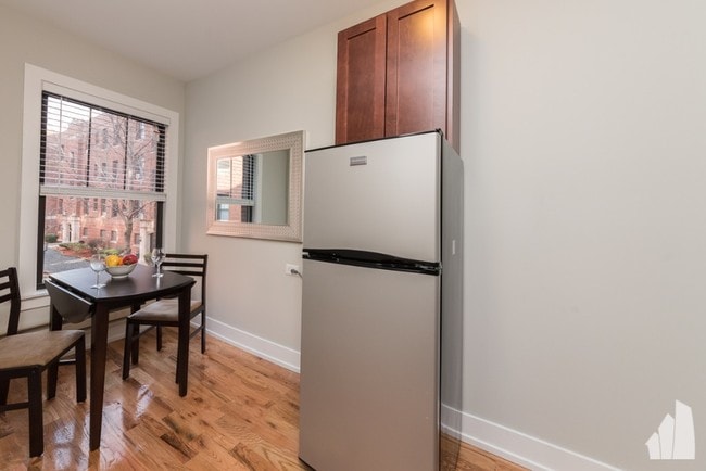 Photo - 2910 N Mildred Ave Unit Y2z