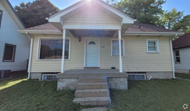 Building Photo - 908 Rental