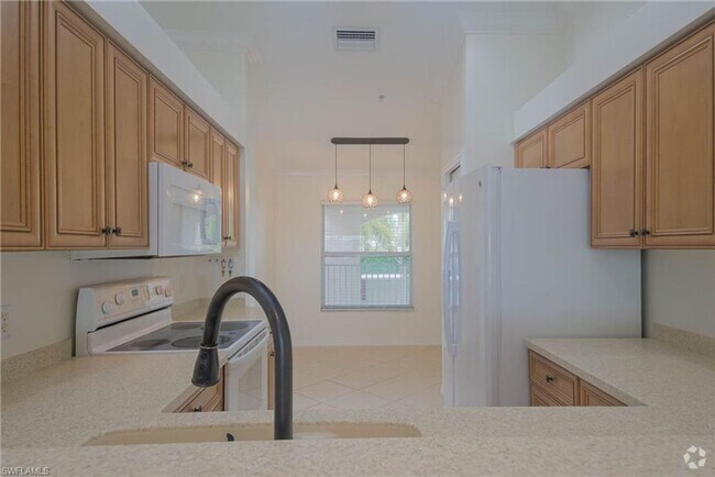 Building Photo - Stunning Lakeview Condo for Rent in Bella ... Unit #1324