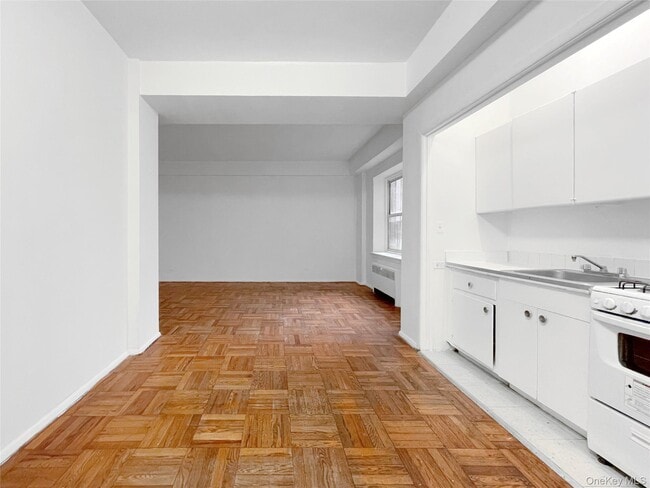 Photo - 2630 Kingsbridge Terrace Unit 1G