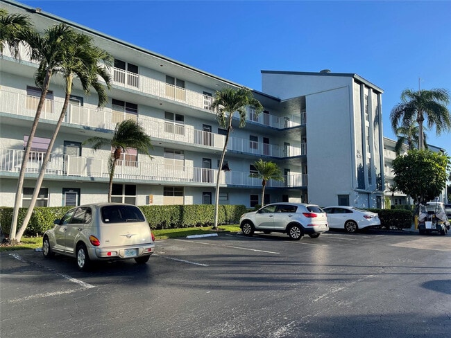 Building Photo - 7620 NW 18th St Unit 203