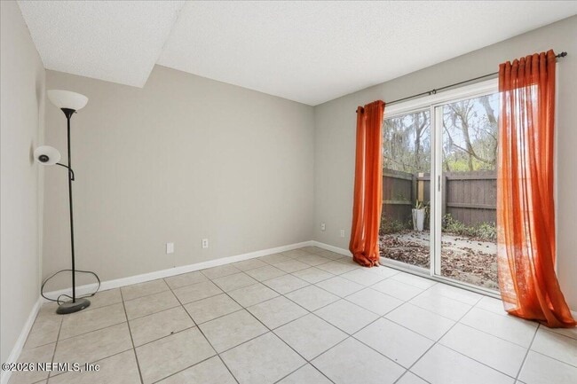 4810 Windrush Ln