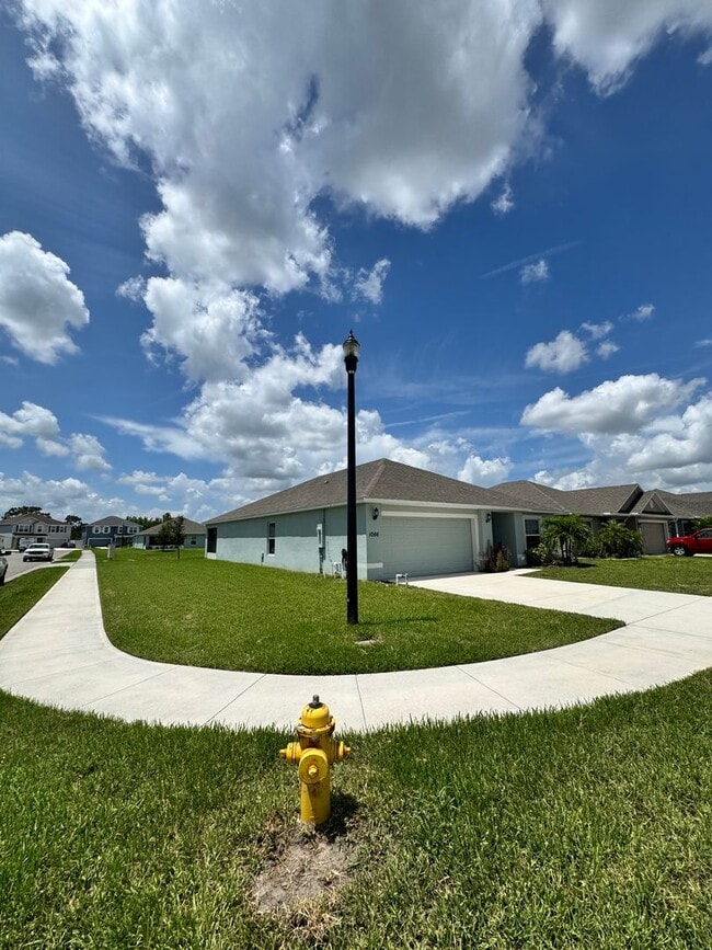 Photo - Beautiful 4-Bed, 2-Bath Home in a Prime Location!