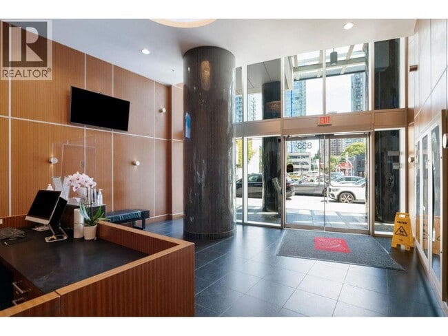 833 Seymour St Unit 13Floor