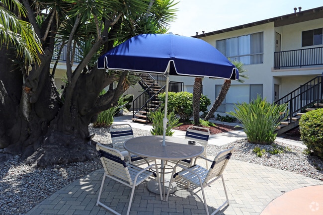 Photo - Sierra West Apartments