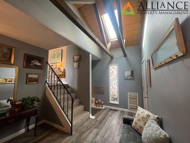 Building Photo - Beautiful Home with Easy Access to Ft. Riley!