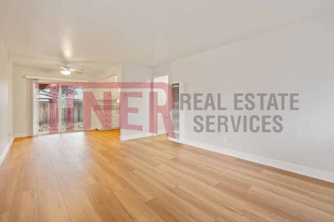 Photo - Beautiful 2 Bedroom Duplex