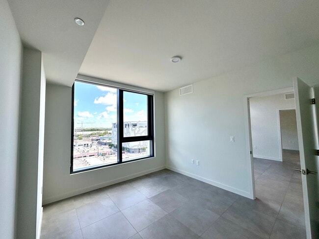 Photo - 3030 NW 1st Ave Unit B12