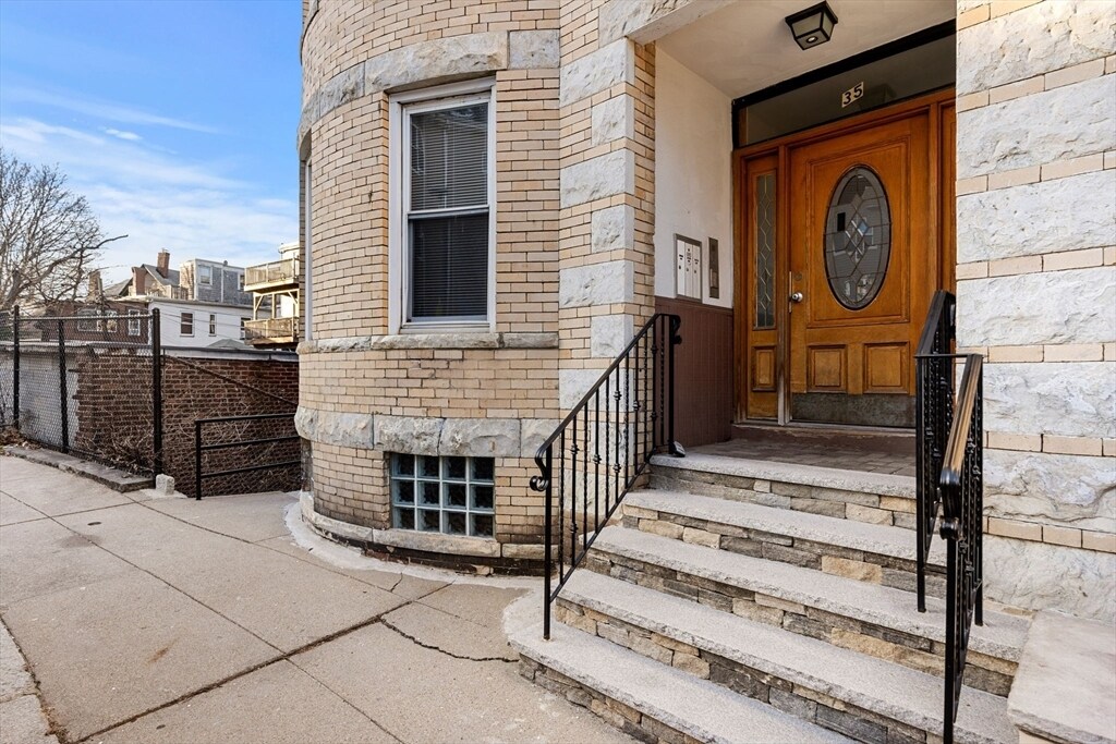 Photo - 35 Harold St Unit 2