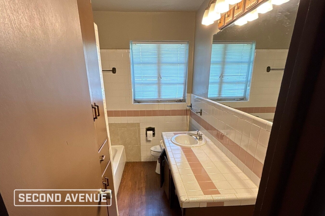 Photo - 1728 Meyers Pl