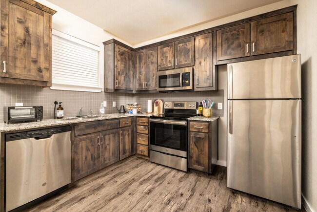 Photo - 2307 N Elm St