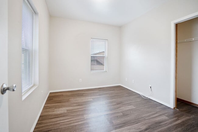 Photo - 2118 College St Unidad 2118 (Upper )