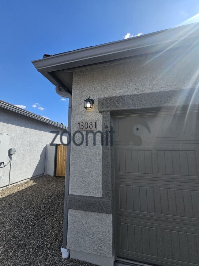 Photo - BEAUTIFUL HOME 4 BEDROOMS 3 BATHS!