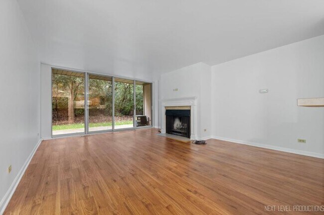 Building Photo - 1 bedroom in Lisle IL 60532 Unit 1H Rental