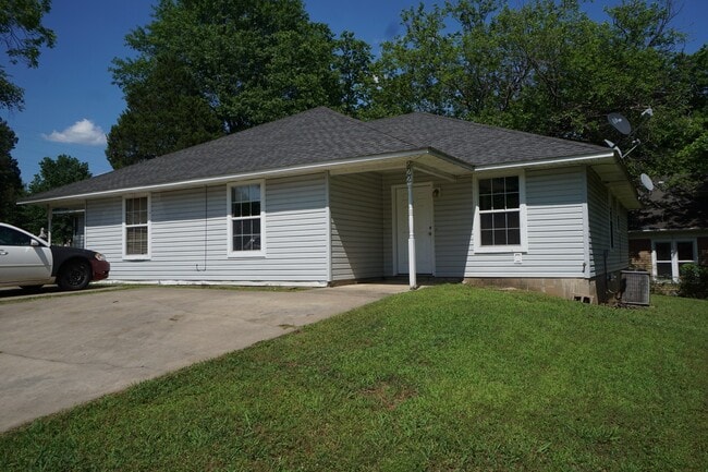 Building Photo - 222-224 Cane Hill St Unit 222 Cane Hill