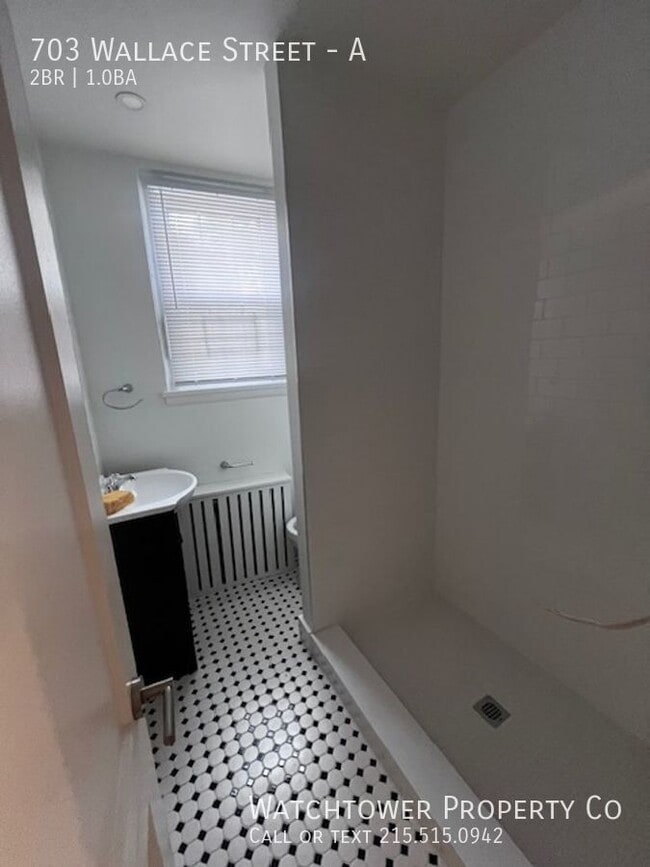 Photo - 703 Wallace St Unidad A