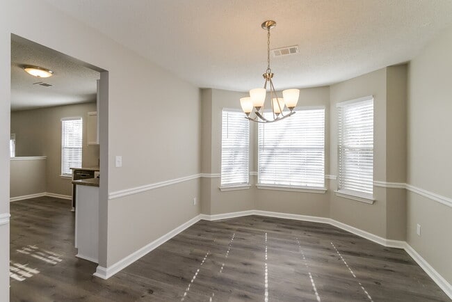 Photo - 2208 Glen Briar Way