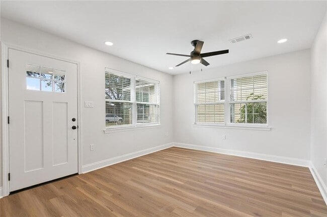 Photo - 211 Newman Ave