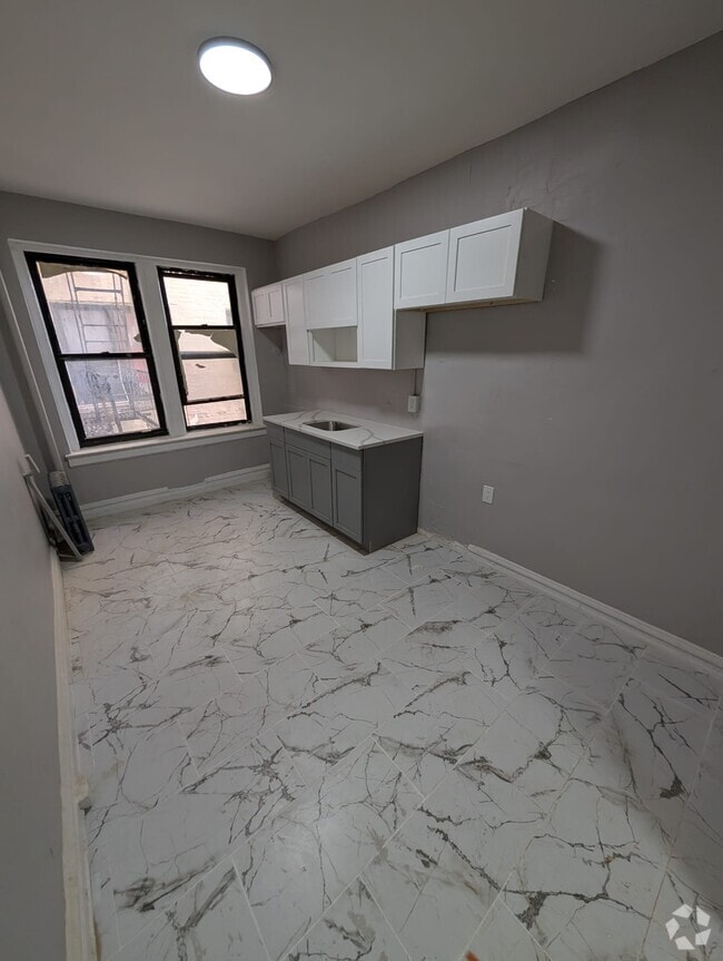 Building Photo - 175 Ellis Ave Unit 303 Rental