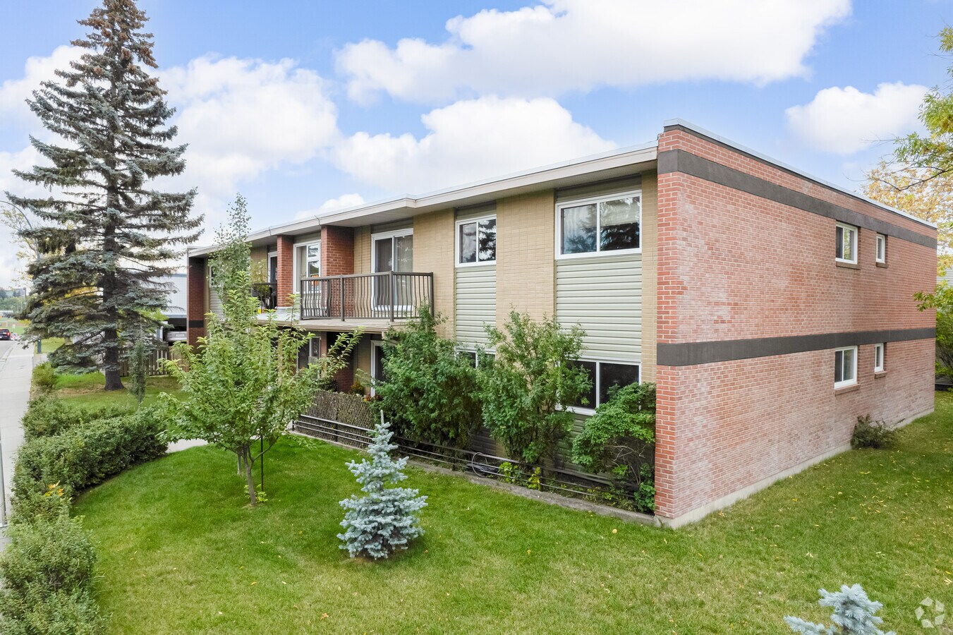 Photo - 2929 Unwin Rd NW