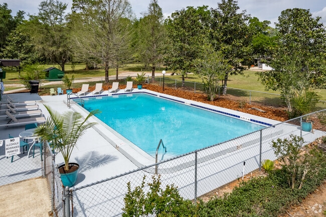 2630 NE 52nd Ct Silver Springs, FL 34488-8605