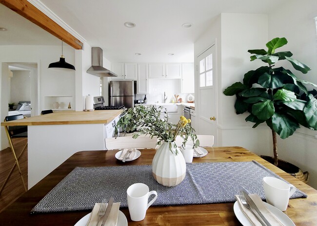 Photo - 1607 W 214th St