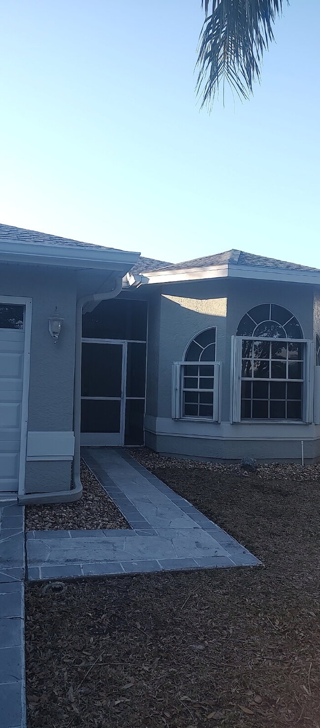 Photo - "Spacious 1732 Sq Ft 3-Bed, 2 Baths, in Tarpon Springs!"