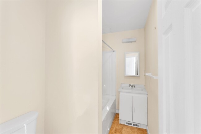 Photo - 53 Brookside Ave Apartments