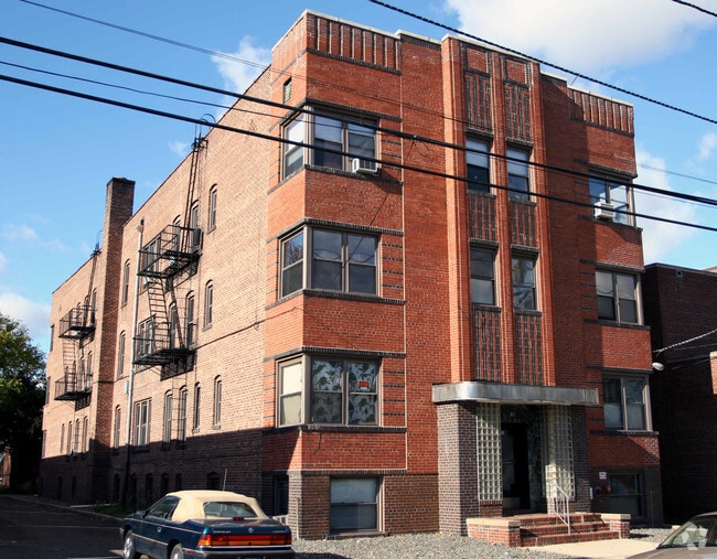 82 Chestnut - 82 Chestnut