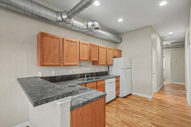 Building Photo - 5132 W 41st Ave Unit 5132