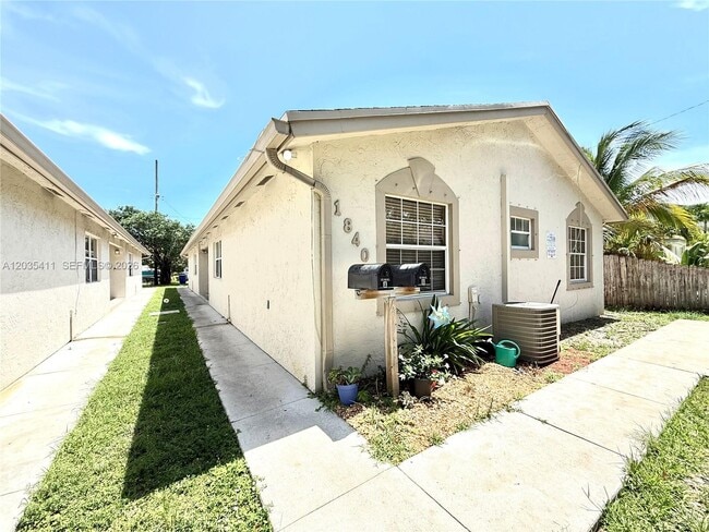 Photo - 1840 Jefferson St Unidad B