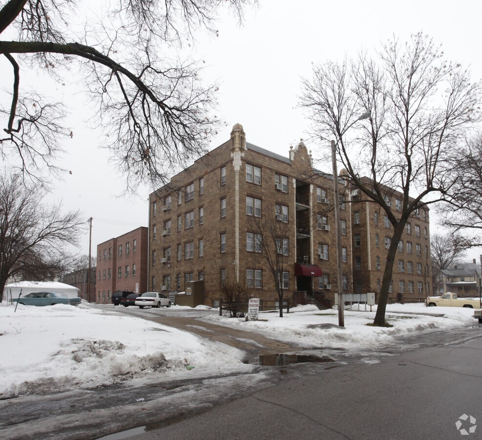 Photo - Heather Ridge Apartments