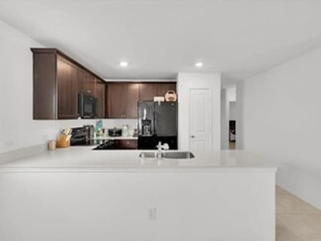 Photo - 208 Rubylace Dr