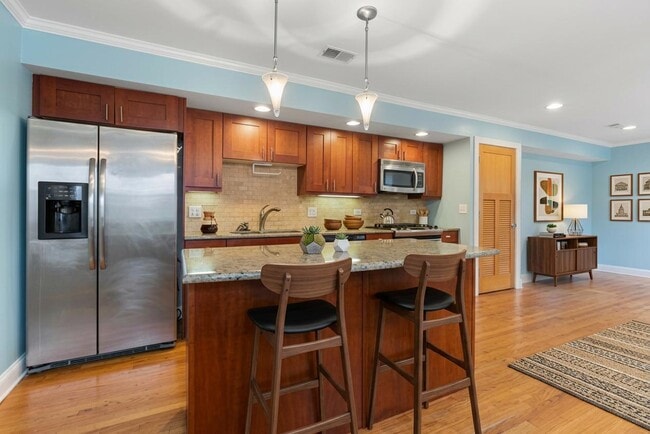 Photo - 4721 S Greenwood Ave Unidad LL