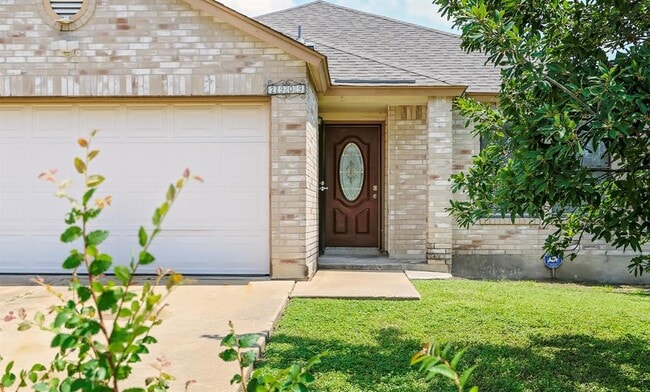 Building Photo - 2909 Donnell Dr