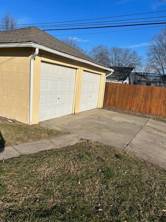 1682-1684 Hearthstone Dr.