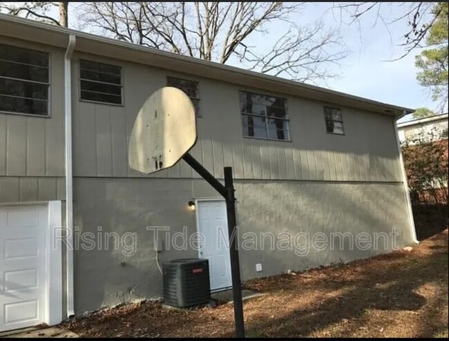 Photo - 245 Tanglewood Cir NE